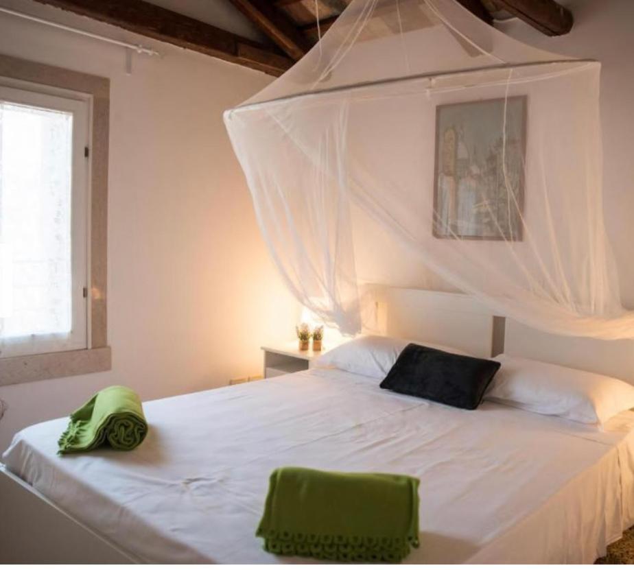 Salamon Guest House Velence Kültér fotó